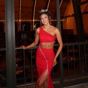 Sherri Hill Red One Shoulder Dress